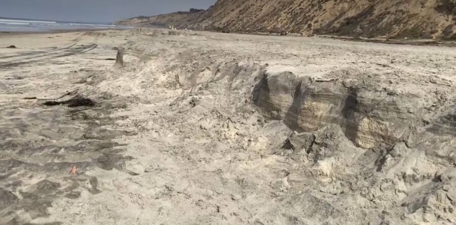 big waves cause sand loss at beaches